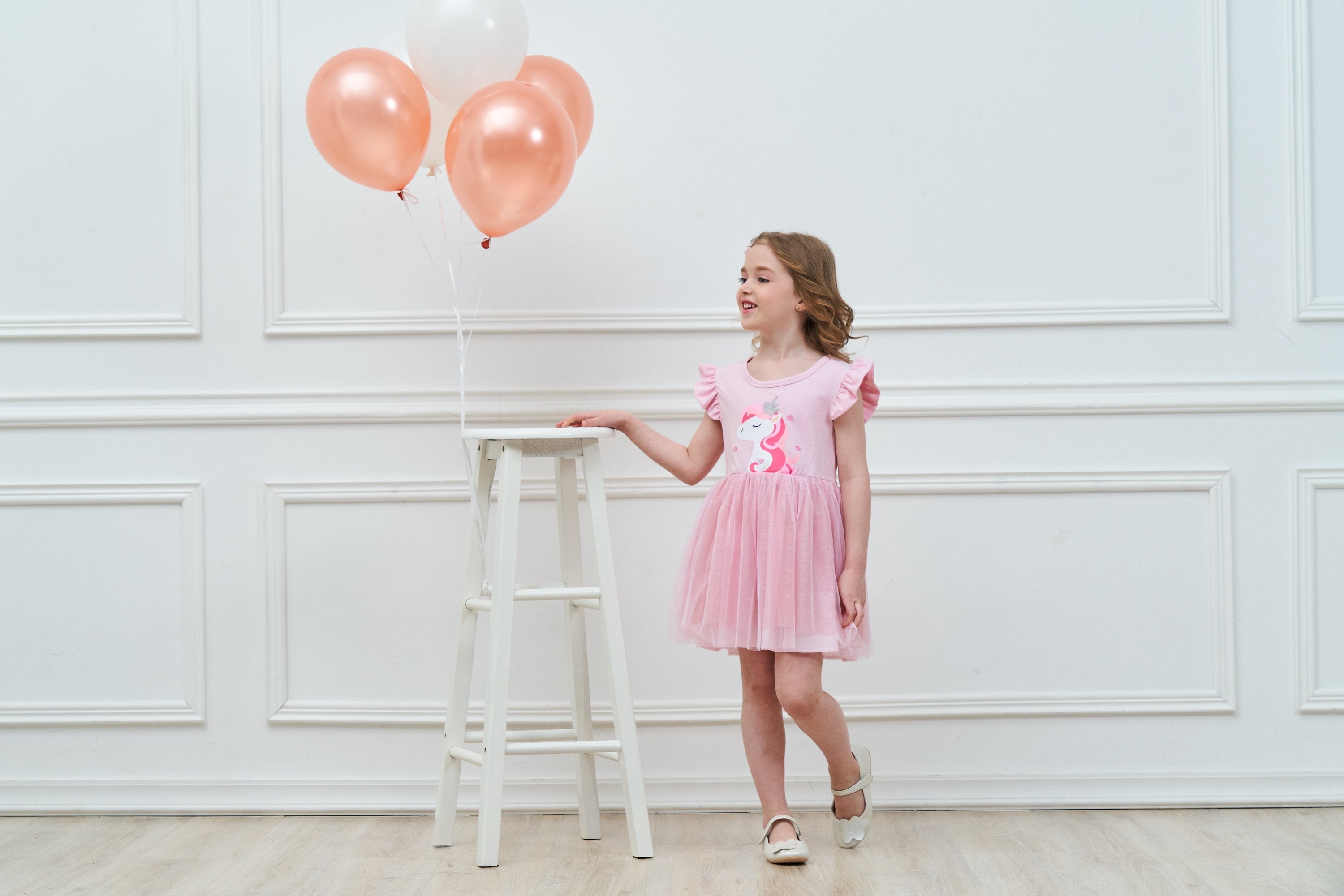 SHORT SLEEVED DRESS WITH UNICORN - 10001