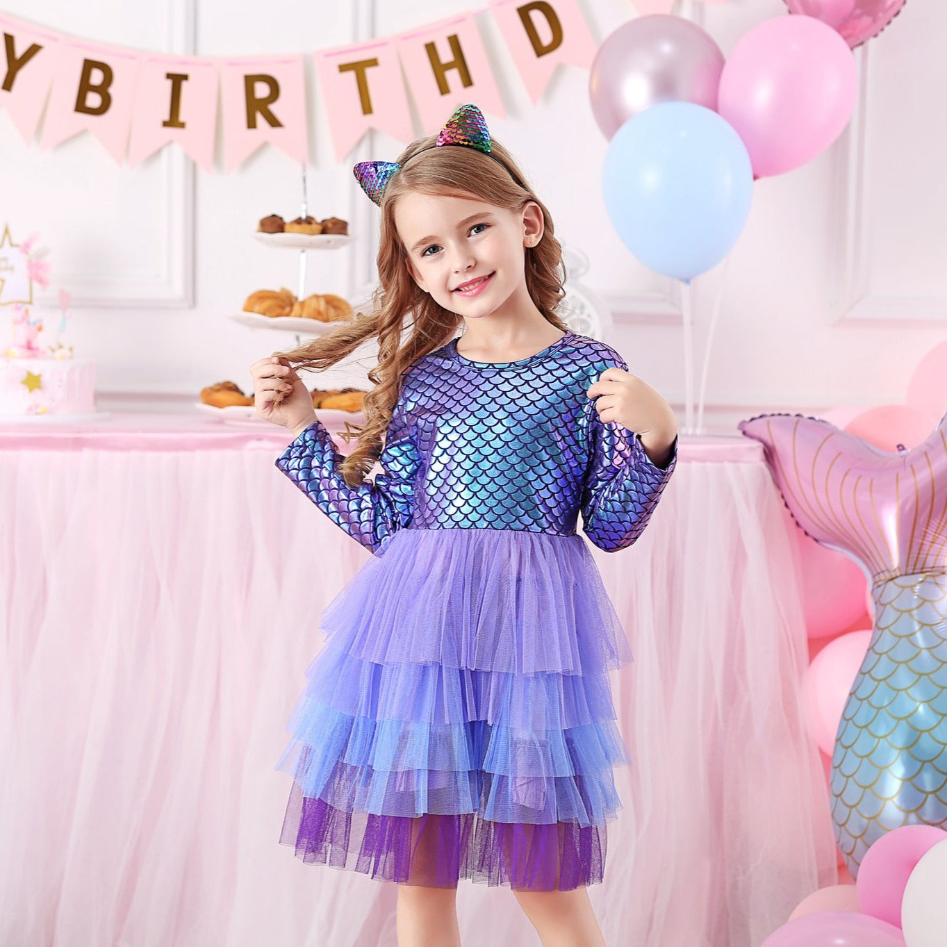 LONG SLEEVED DRESS WITH MERMAID PATTERN