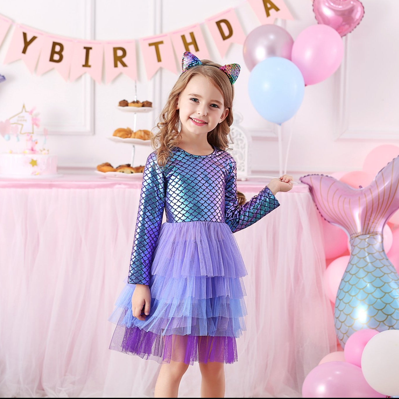 LONG SLEEVED DRESS WITH MERMAID PATTERN