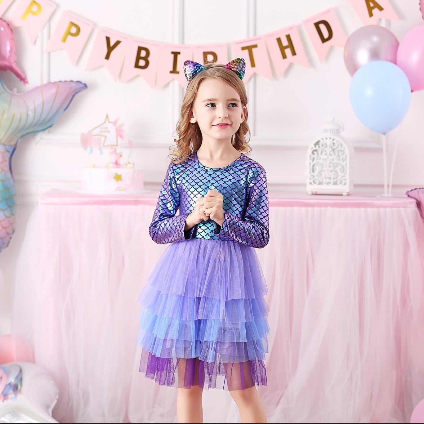 LONG SLEEVED DRESS WITH MERMAID PATTERN